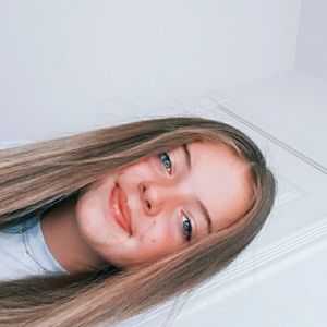 Meet your Posher, Amelia